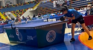 B.B. Belediyespor Masa Tenisi'nde rakip tanımıyor