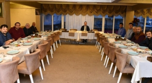 Başkan Kanar gazetecileri unutmadı