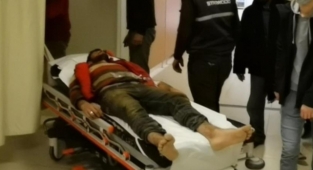Demir bağlarken akıma kapıldı