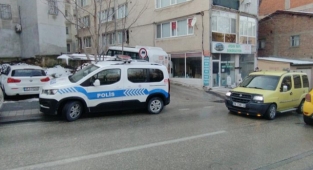 Kartopu atan çocukları kovalayan otobüs şoförü bıçaklandı