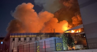 Korkutan yangın 5 saat sonra kontrol altına alındı