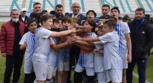 Nilüfer Kupası’nda şampiyon Özlücespor
