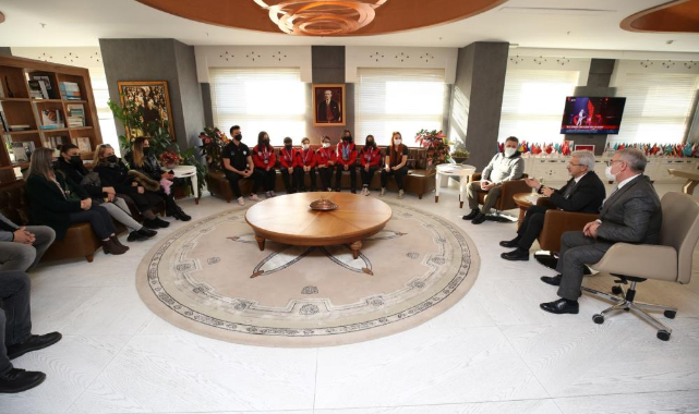 Nilüferli yüzücüler başarılarıyla gururlandırdı