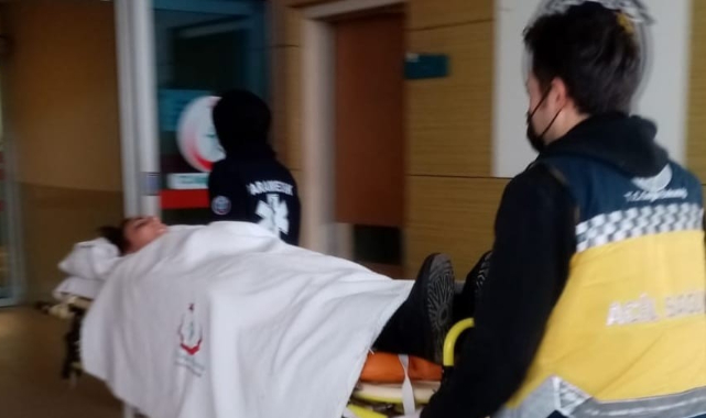 Önce kardeşini sonra eşini bıçakla yaraladı