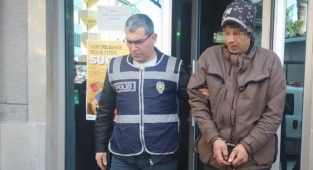 Oto faresi polisten kaçamadı