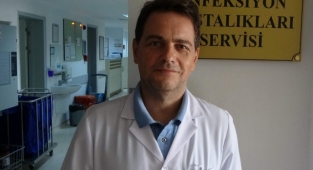 Prof. Dr. Selçuk Kaya: 'Omicron varyantının akciğerler boyutunda tahribat yapıcı bir etkisi şimdilik gözükmüyor'