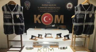 Suç örgütüne şafak baskını: 12 kişi gözaltına alındı
