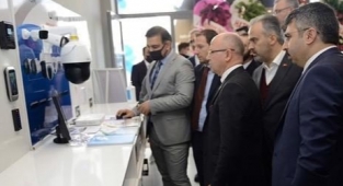 Teknoloji firmasını Başkan Alinur Aktaş açtı