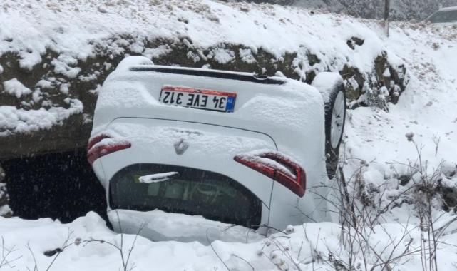 Uludağ yolunda kayan araç takla attı: 3 kişi yaralandı
