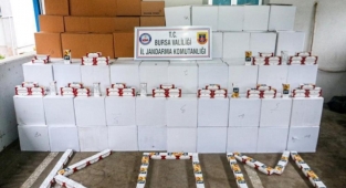 500 bin liralık kaçak makaron ele geçirildi
