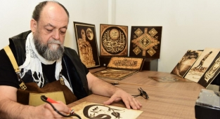 Ahşap yakma sanatı Yıldırım’da yaşatılıyor