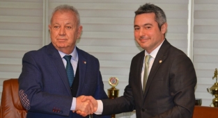 Bursaspor’un tek başkan adayı Ömer Furkan Banaz oldu