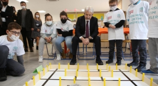 Çocuklar Nilüfer’de teknolojiyi öğreniyor