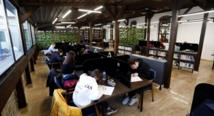 Nöbetçi kitaphanelerde “askıda test” uygulaması başladı