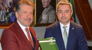 Ömer Furkan Banaz mazbatasını aldı