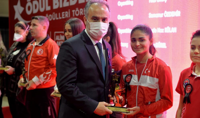 Sporun yıldızlarına ödül