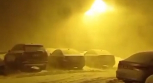 Uludağ’da gece başlayan kar fırtınası kamerada