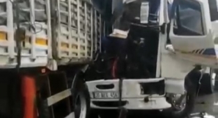 Yağış kazaya neden oldu, 3 kişi yaralandı