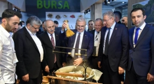 Başkan Aydın Diyarbakır'da Bursa'yı temsil etti
