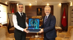 Başkan Erdem’den, Yalçınkaya’ya nezaket ziyareti