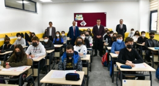 Belediyeden sınava hazırlanan öğrencilere destek