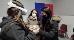 Bu okulda eğitimler sanal ortamda yapılıyor
