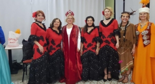 Bursa Nilüfer Kadın Korosu karnaval yolcusu