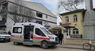 Cami görevlisi yaşlı adam evinde ölü bulundu