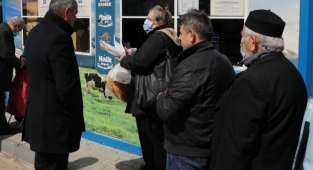 Gemlik’te Halk Büfeler her gün on binlere hizmet veriyor