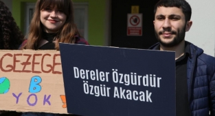 Gençler, küresel iklimle ilgili çağrıda bulundu
