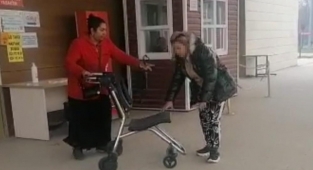 Kadınlar arasındaki kavgada kan aktı