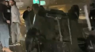Kar ve buzlanma beraberinde kazaları getirdi