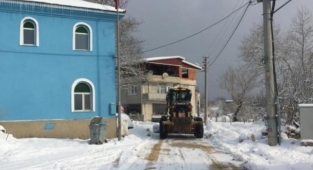 Kardan kapanan 169 mahalle yolu ulaşıma açıldı