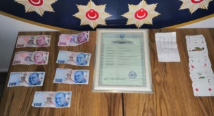 Kumar oynatılan kıraathaneye şok baskın