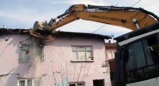 Metruk binalara balyoz