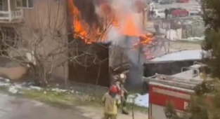 Odunlukta çıkan yangın korkuttu