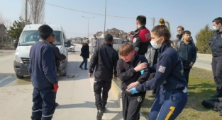 Öğrenci servisi ile minibüs çarpıştı: 4 yaralı
