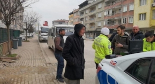 Öğrenci taşıyan servisi sürücüsü alkollü çıktı