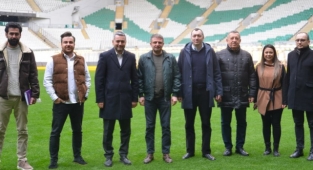 Timsah Park'a dünya standartlarında zemin