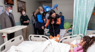 Ameliyat öncesi kuklalı terapi