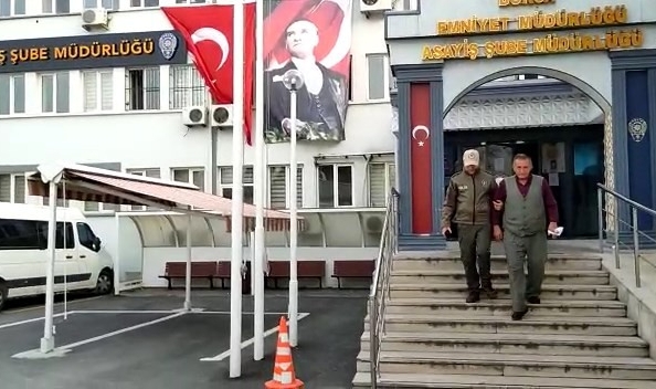 Atı aracına bağlayarak kilometrelerce koşturan şahsa gözaltı