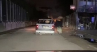 Bisiklet sürücüsünün tehlikeli yolculuğu kamerada