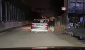 Bisiklet sürücüsünün tehlikeli yolculuğu kamerada