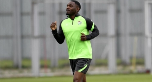 Bursaspor'da Bifouma’dan açıklama geldi