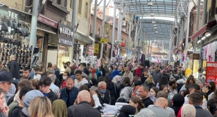 Çarşı pazar tıklım tıklım