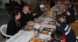 Gemlik’e Ramazan bereket ve neşesiyle geldi
