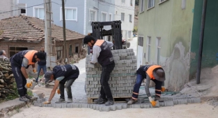 Gemlik'te üst yapı çalışmaları sürüyor