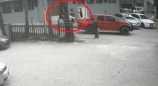 Gençlerin bıçaklı kavgası kameralarda