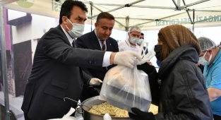 Her gün 2 bin 500 kişiye sıcak iftarlık