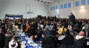 İftar sofraları Balkanlar’da kuruldu